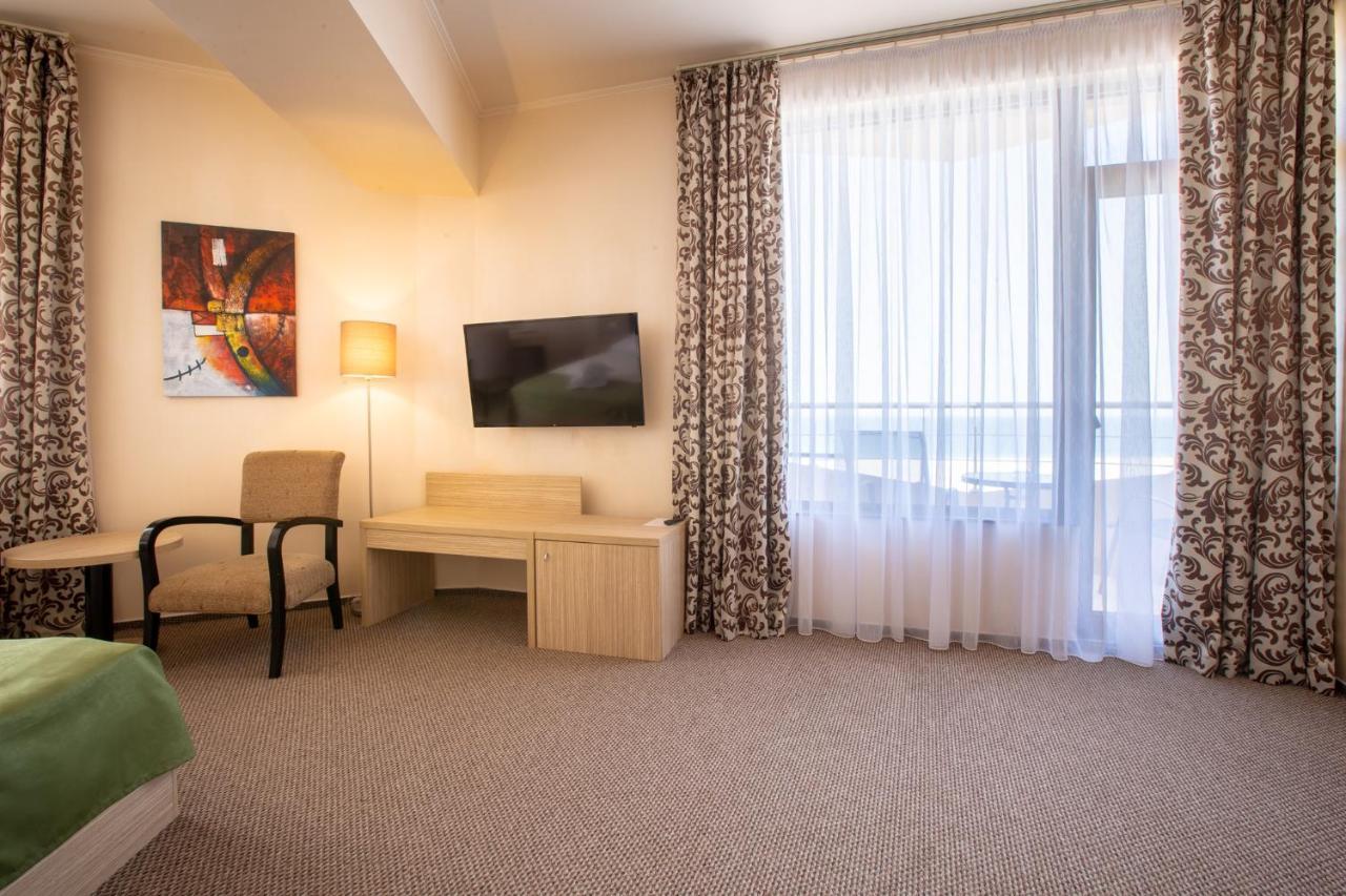 Hotel Bueno Мамая Екстериор снимка