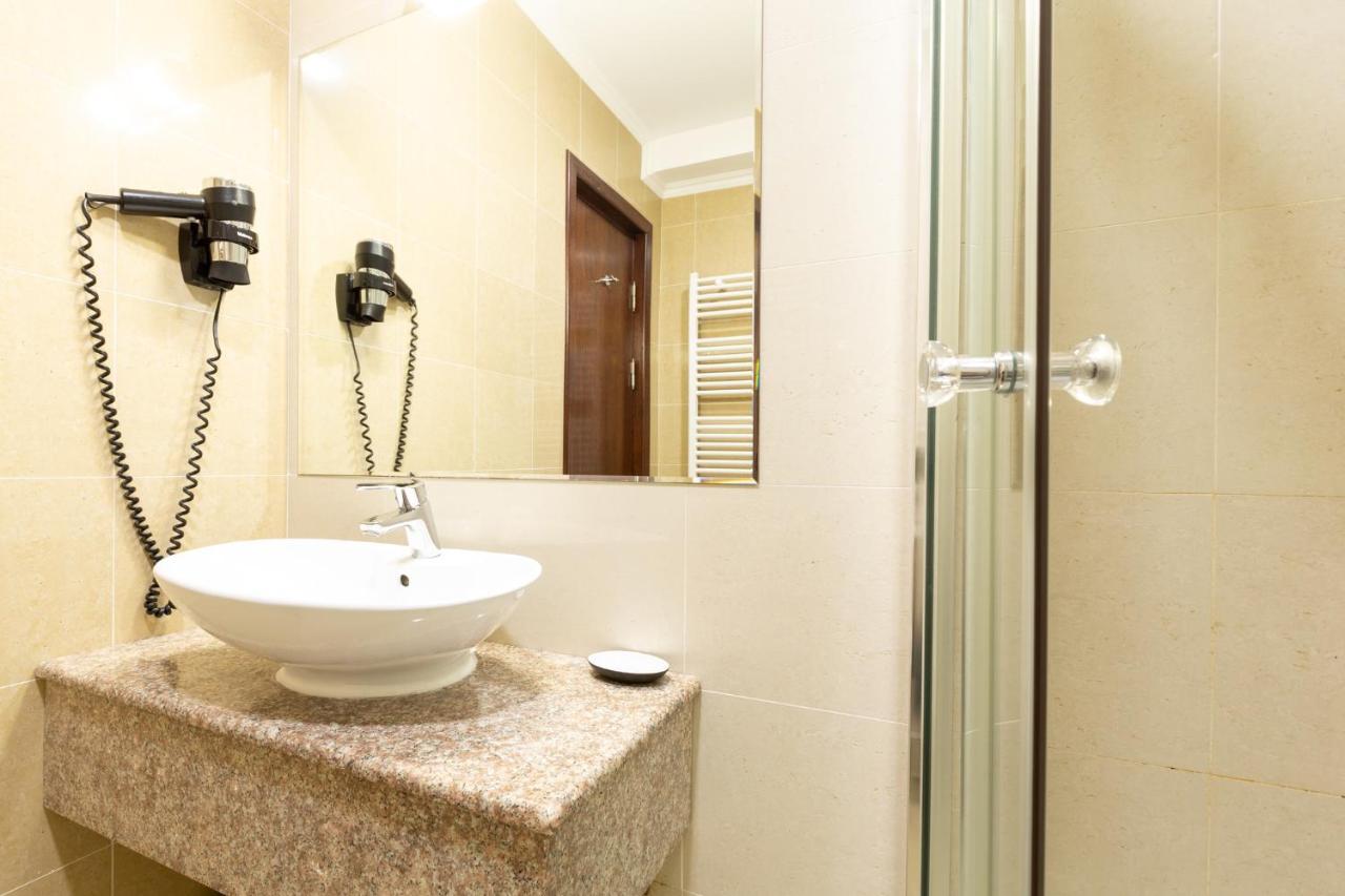 Hotel Bueno Мамая Екстериор снимка