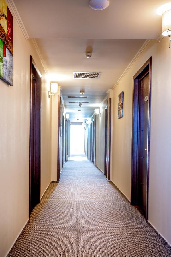 Hotel Bueno Мамая Екстериор снимка